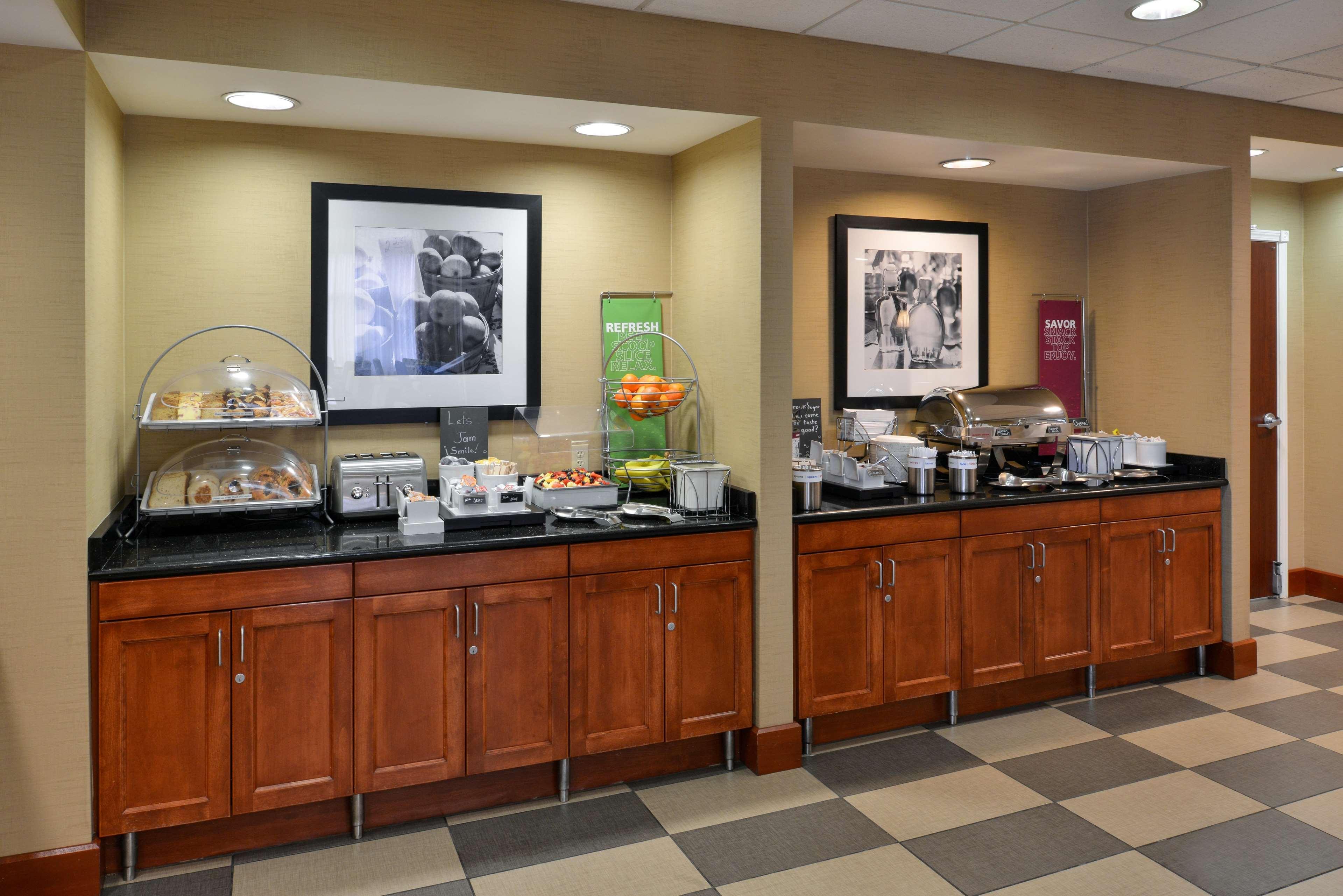 Hampton Inn & Suites Tacoma Buitenkant foto