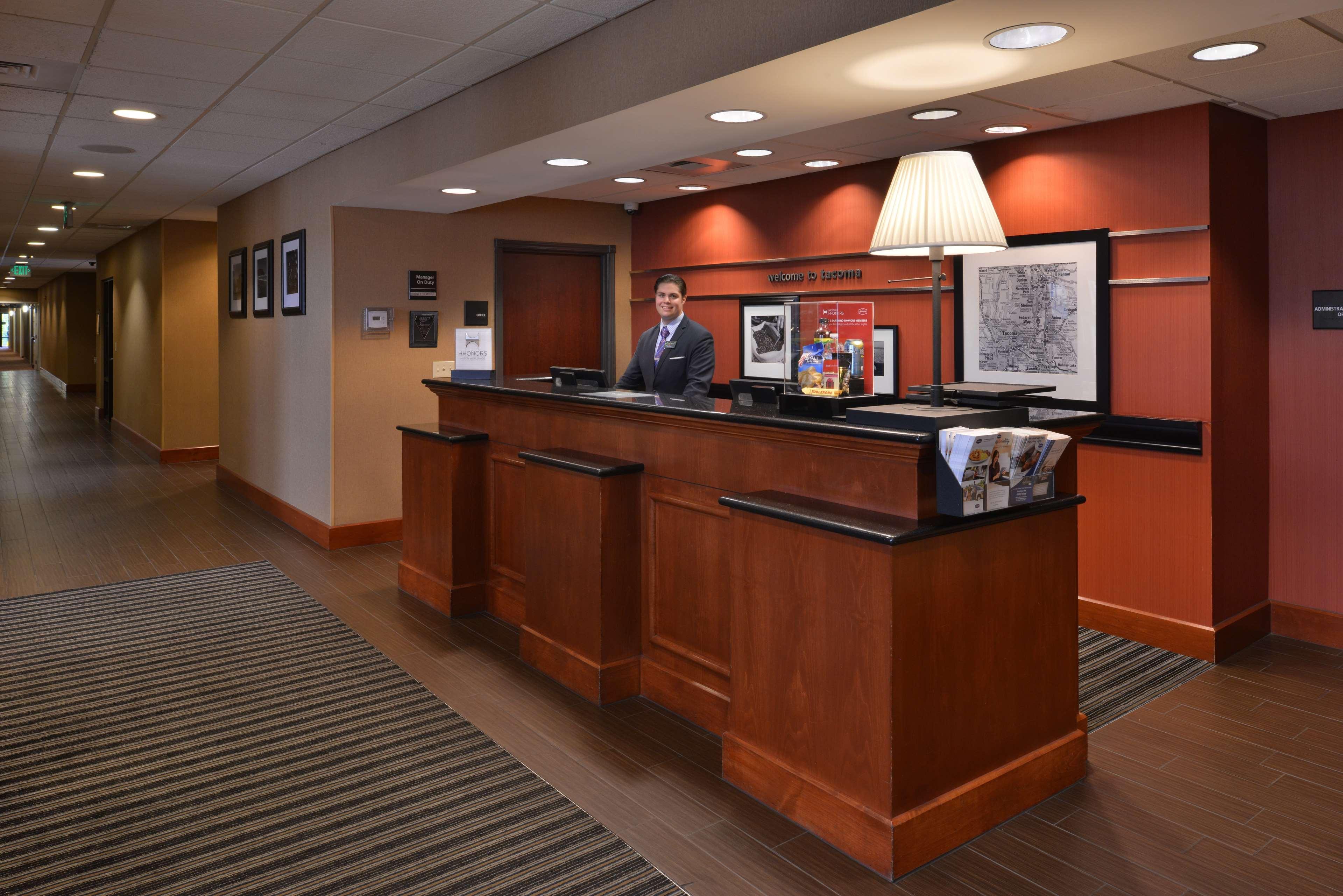 Hampton Inn & Suites Tacoma Buitenkant foto